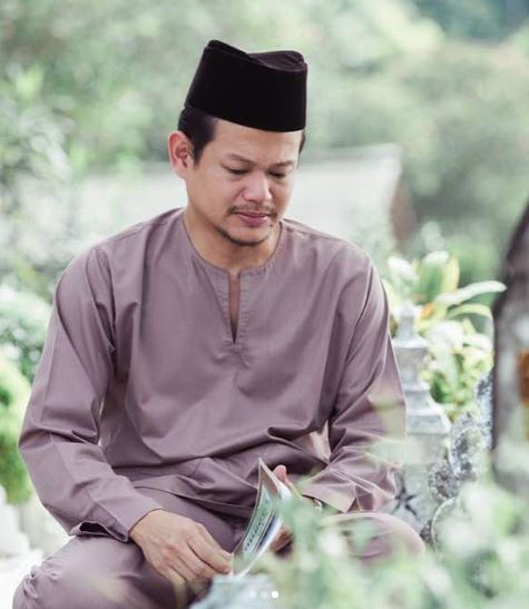 Instagram @the_haidars Hampir setengah menunggu berita keadaan adik.